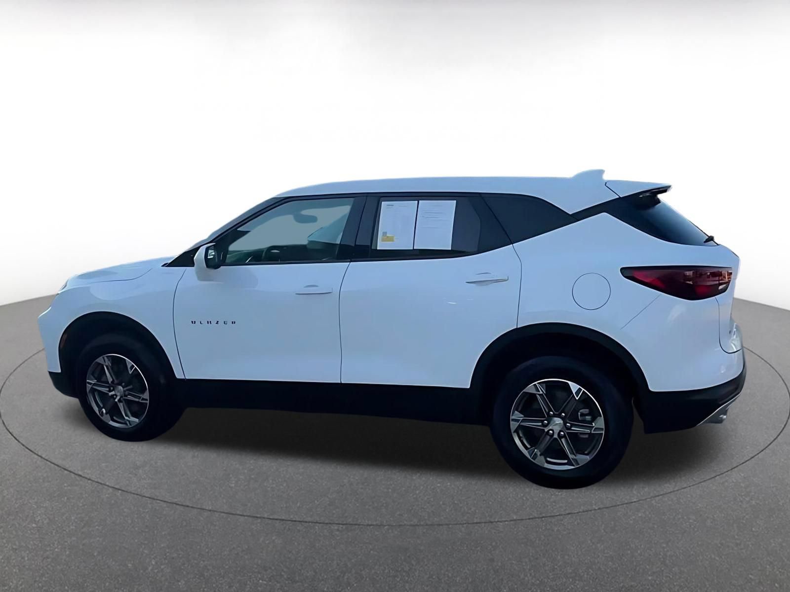 Used 2026 Chevrolet Blazer LT FWD image 9