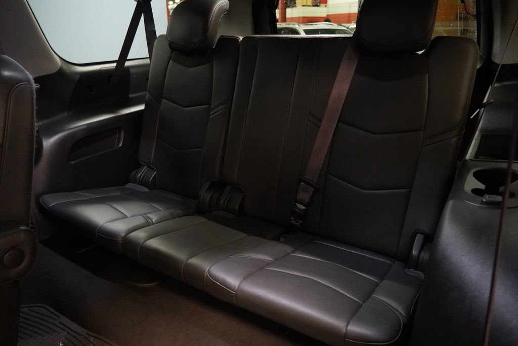 Used 2017 Cadillac Escalade ESV Luxury image 24