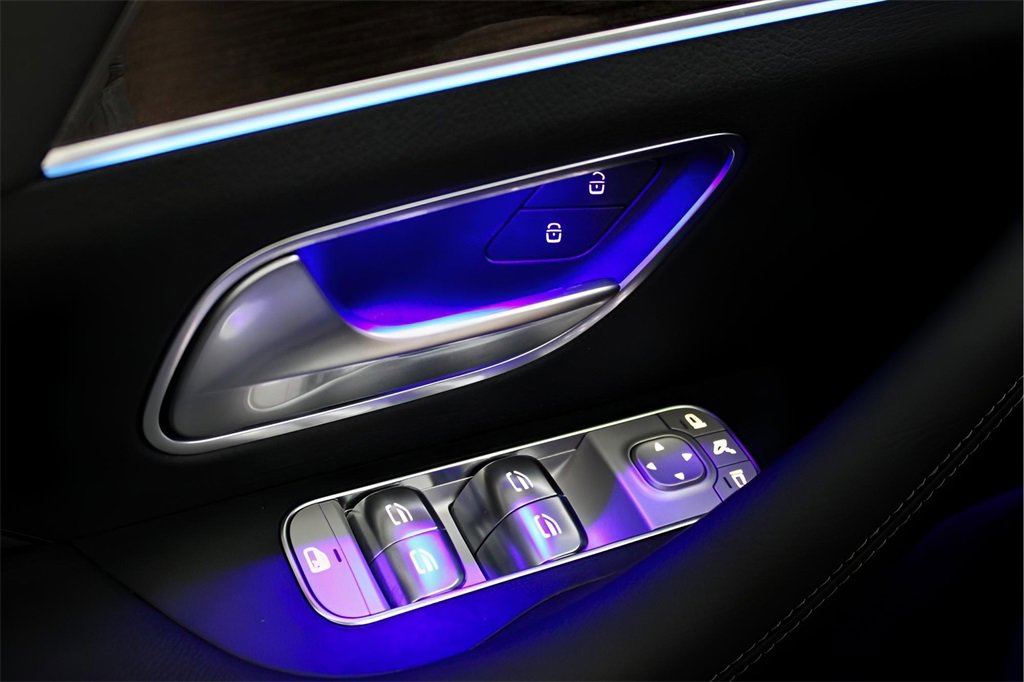 Used 2025 Mercedes-Benz GLS 450 4MATIC image 10