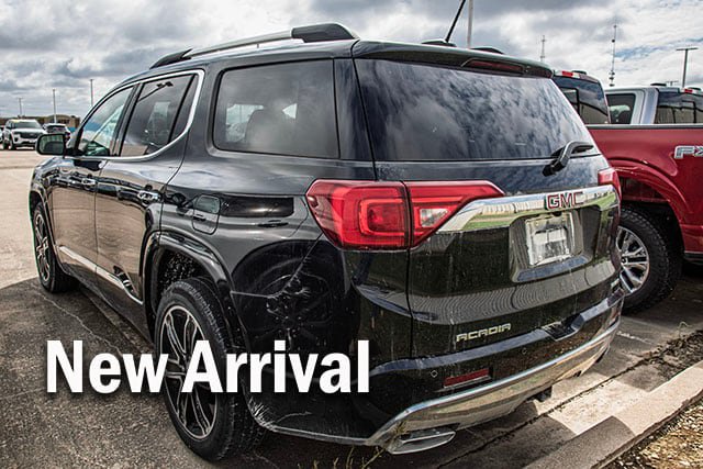 Used 2017 GMC Acadia Denali w/ Technology Package AWD/4WD image 2