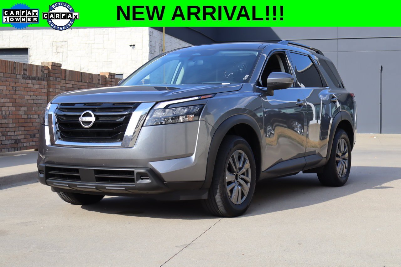 Used 2025 Nissan Pathfinder SV
