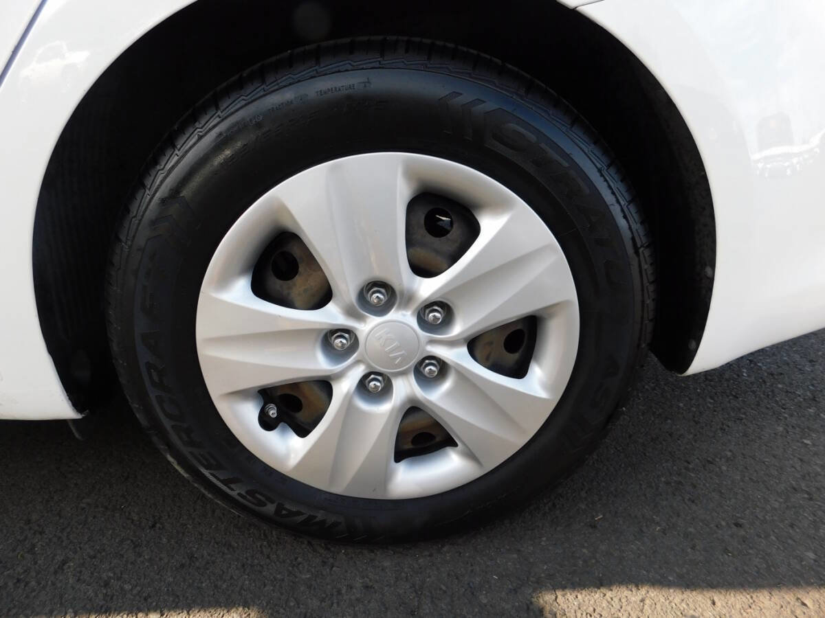 Used 2017 Kia Forte LX FWD image 20