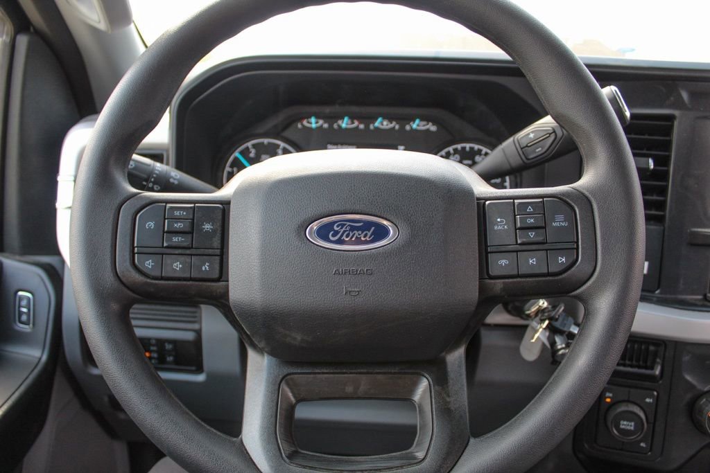 New 2025 Ford F550 4x4 Regular Cab Super Duty image 21