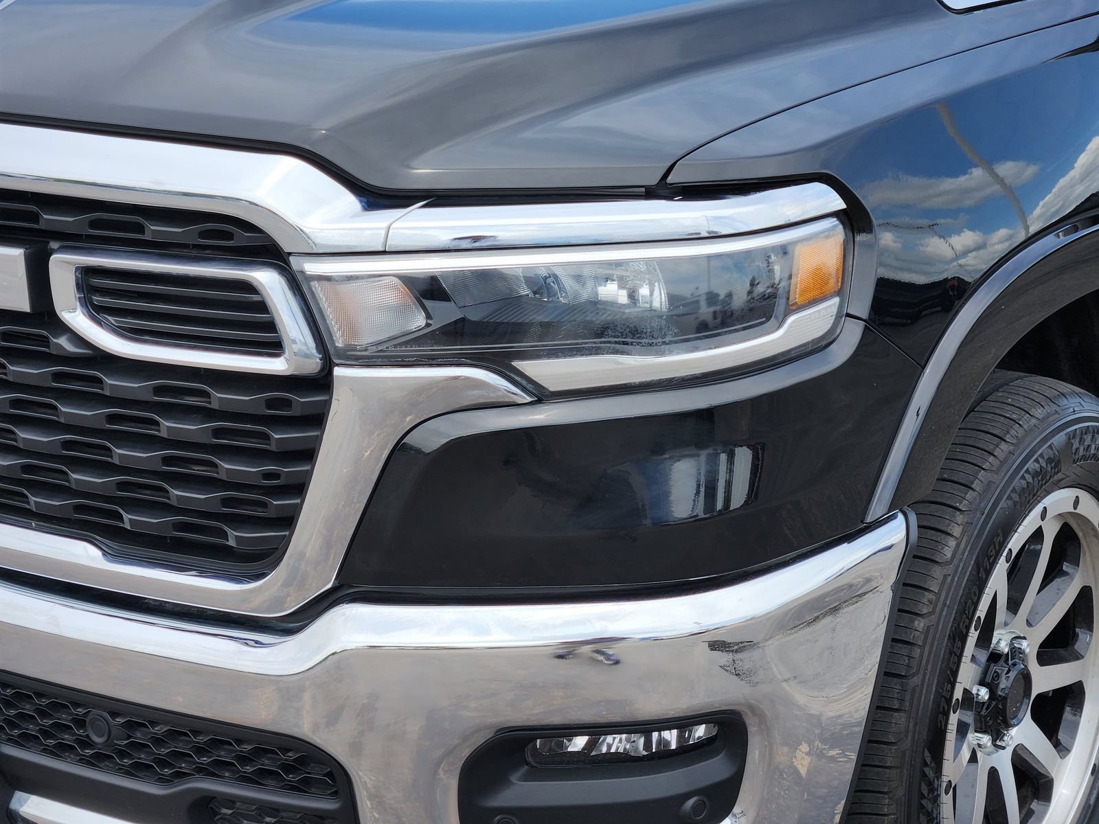 Used 2025 RAM 1500 Lone Star AWD/4WD image 11