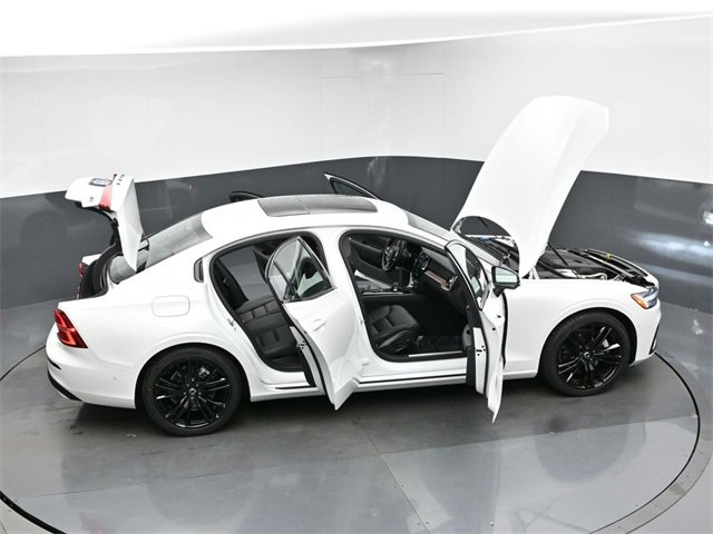 Used 2023 Volvo S60 B5 Plus w/ Climate Package image 40