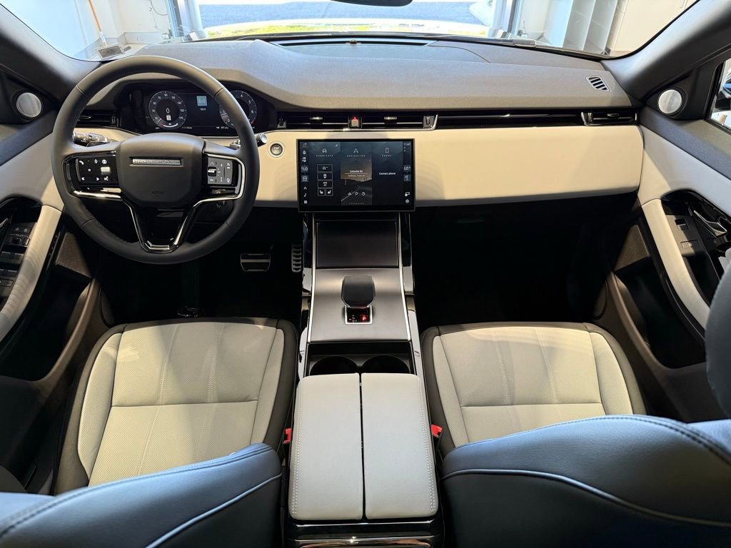New 2026 Land Rover Range Rover Evoque Dynamic SE image 18