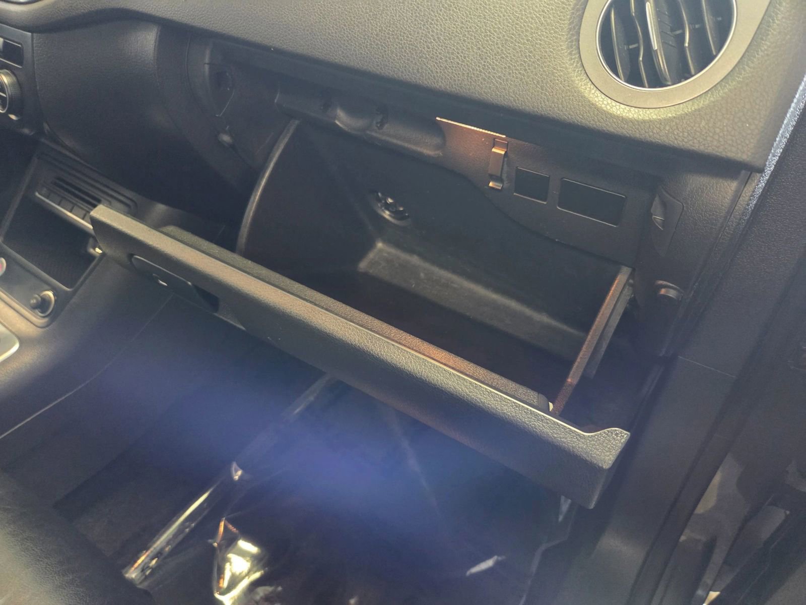 Used 2016 Volkswagen Tiguan SEL image 54