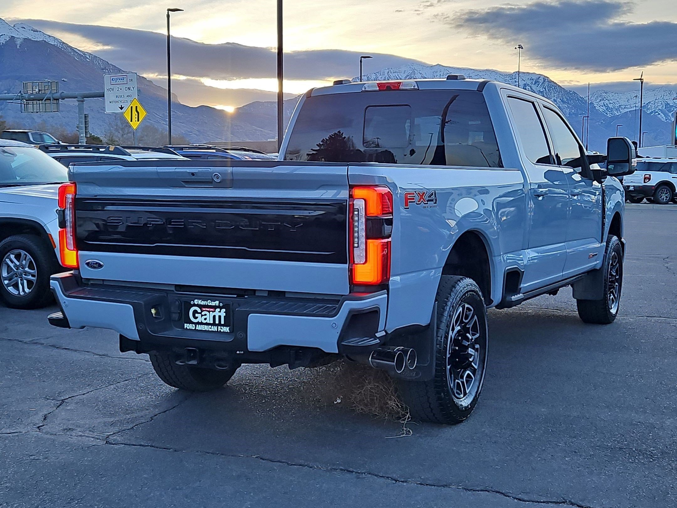 Used 2025 Ford F350 Platinum image 3