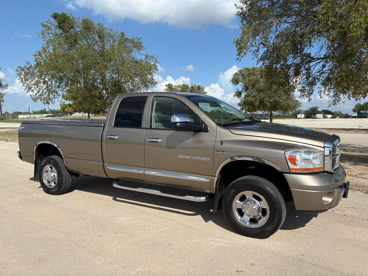 Used 2006 Dodge Ram 2500 Truck Laramie AWD/4WD image 76