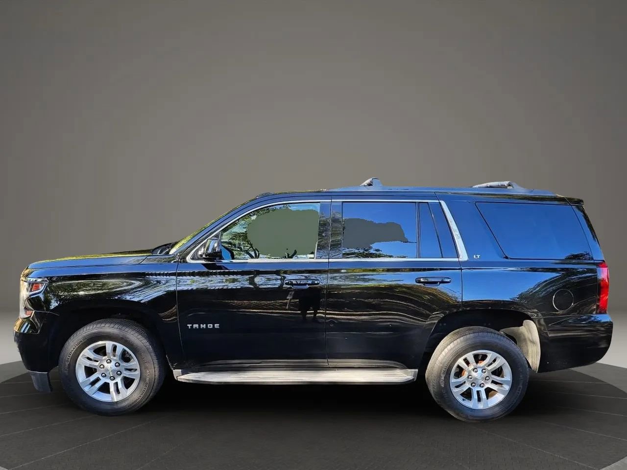 Used 2019 Chevrolet Tahoe LT image 4