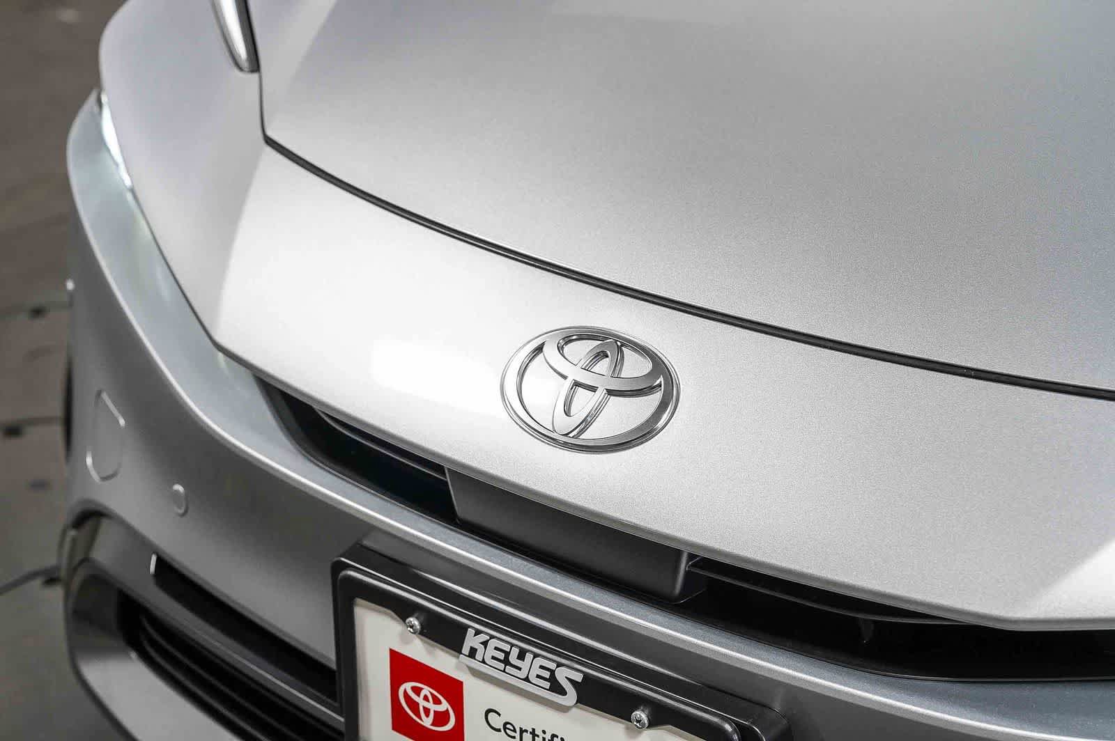Certified 2026 Toyota Prius XLE FWD image 9