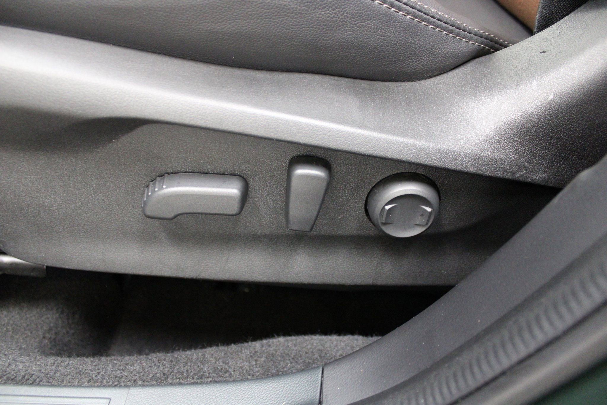 Used 2023 Subaru Forester Touring image 18