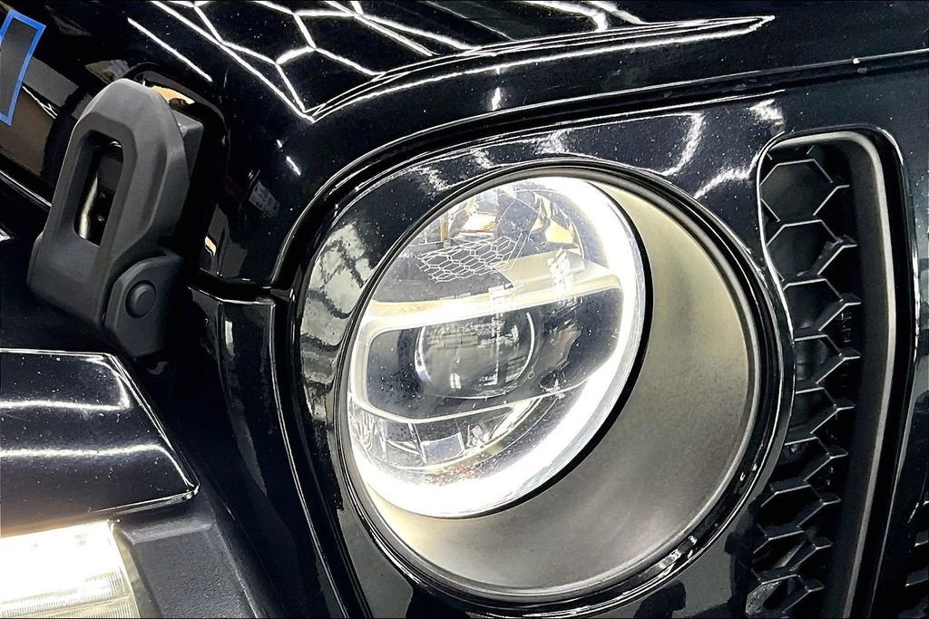 Used 2021 Jeep Wrangler Unlimited Rubicon 4xe w/ Dual Top Group image 31