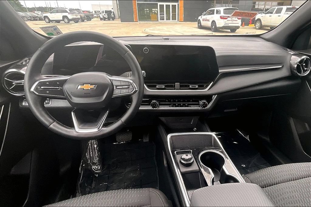 Used 2026 Chevrolet Equinox LT FWD image 14