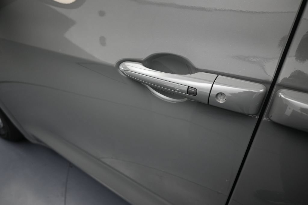Used 2022 Chrysler Pacifica Touring-L FWD image 33
