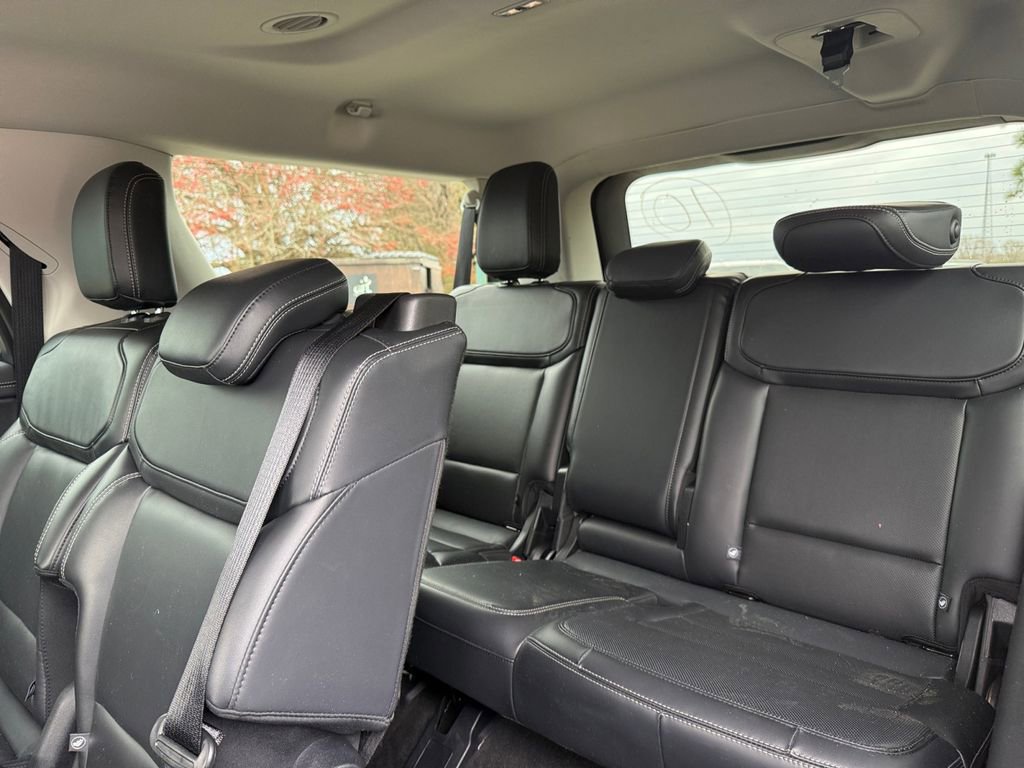 Certified 2025 Ford Expedition Max Platinum image 17