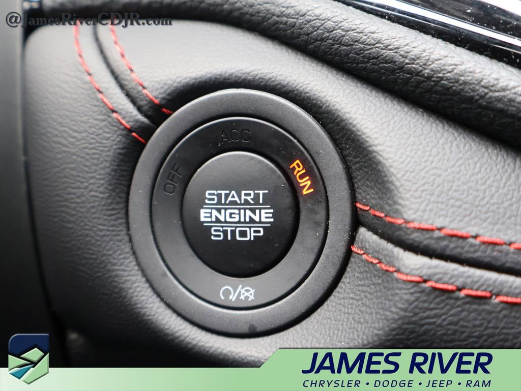 Used 2025 Dodge Durango GT AWD/4WD image 33