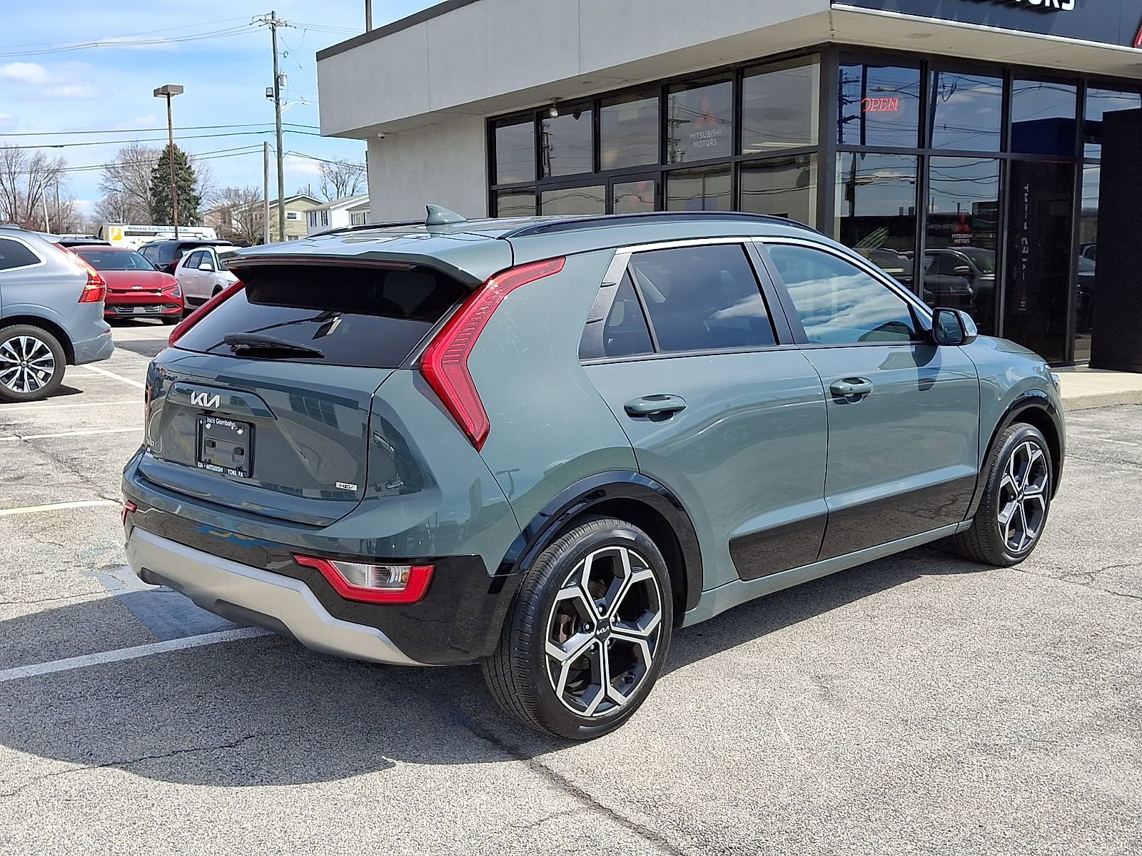 Used 2023 Kia Niro EX Touring image 7