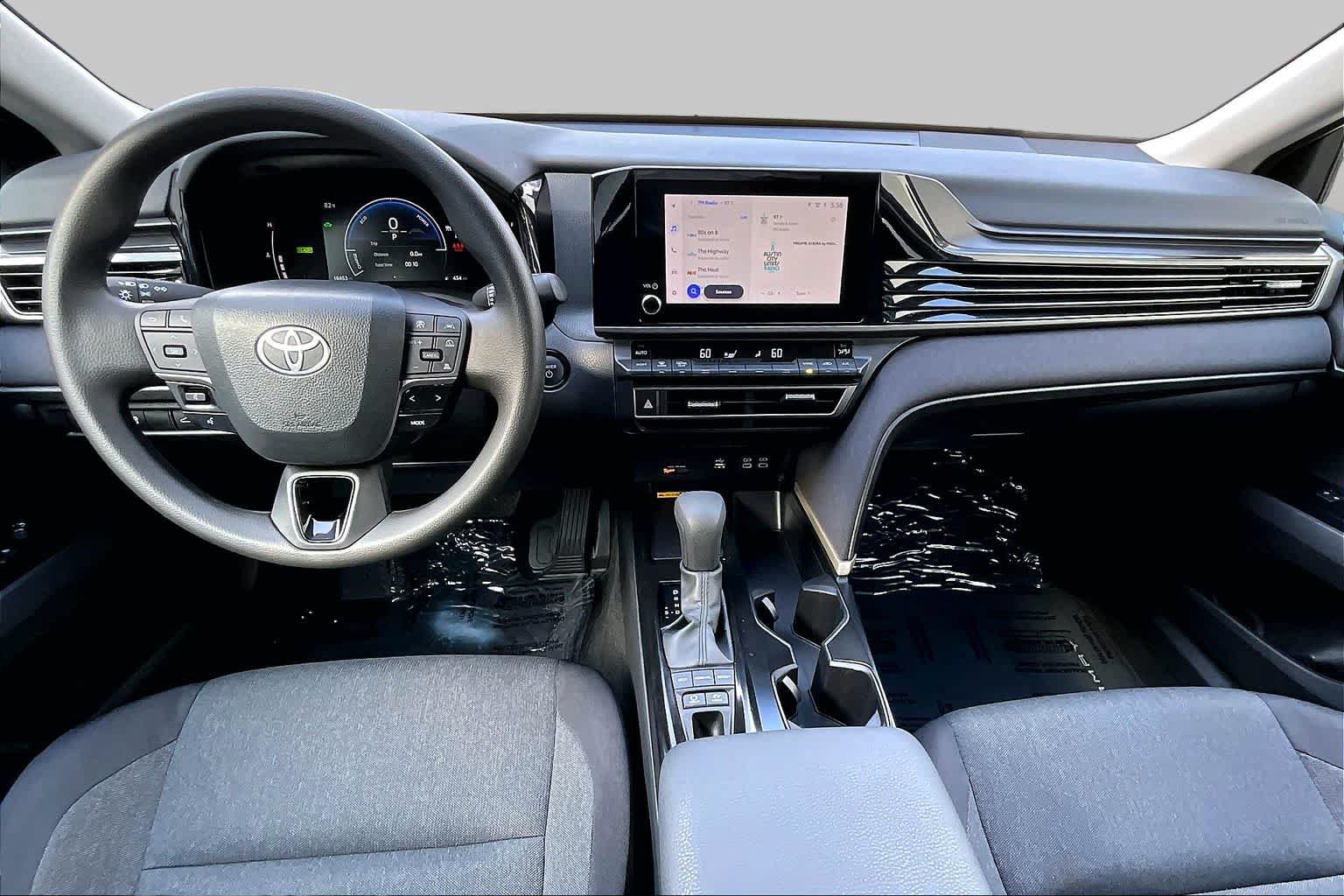 Used 2026 Toyota Camry LE FWD image 15