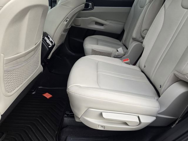 Used 2025 Kia Sorento EX image 28