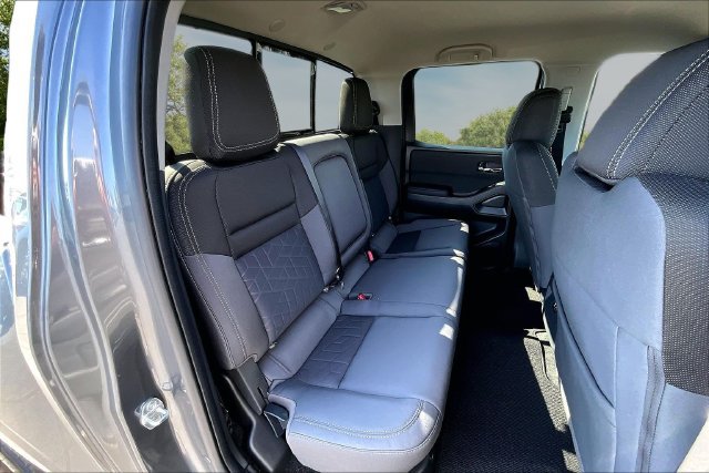 New 2026 Nissan Frontier SV w/ Tow Package AWD/4WD image 10