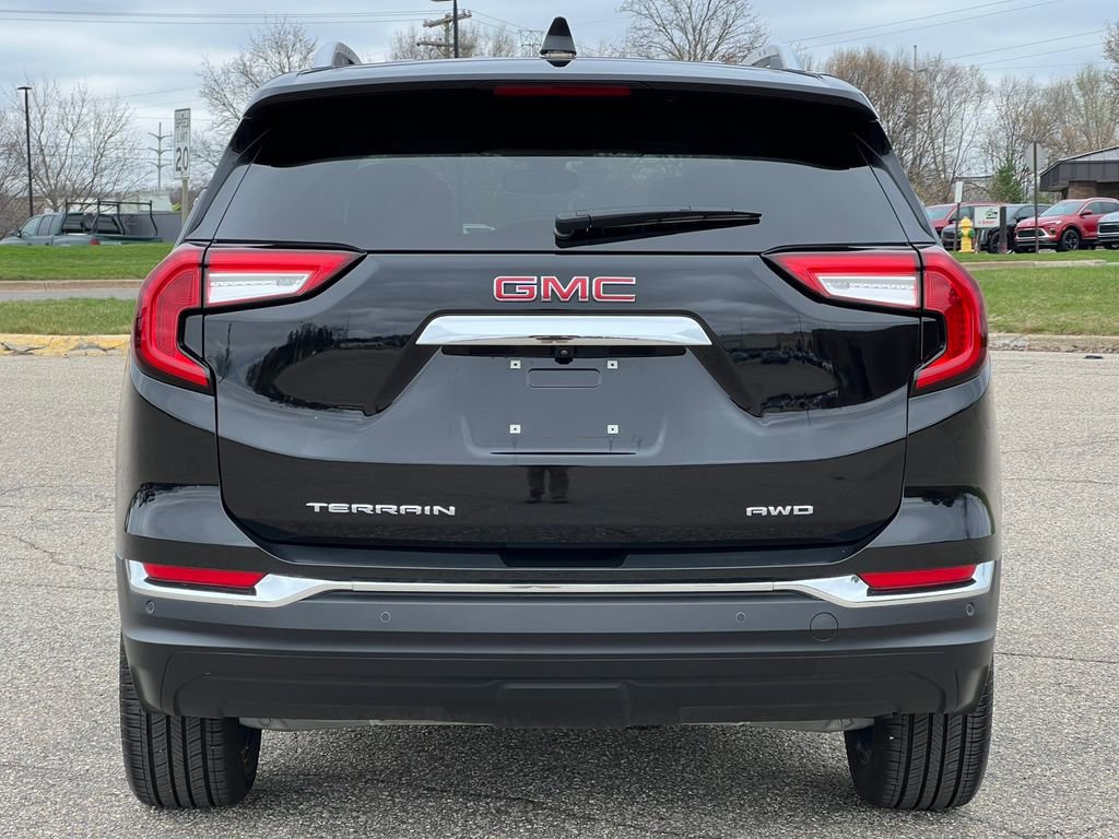Certified 2024 GMC Terrain SLT w/ Infotainment Package II image 45