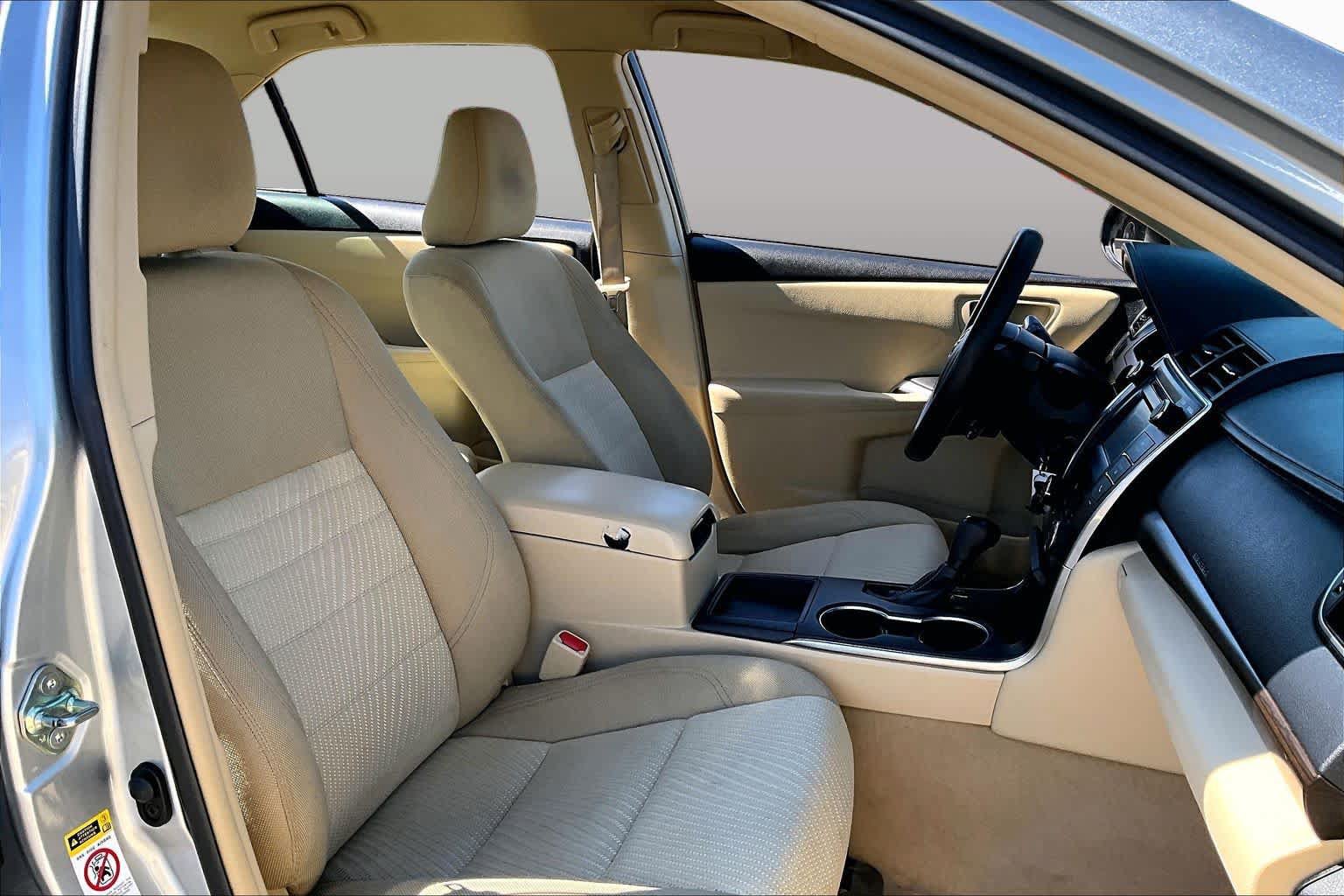 Used 2015 Toyota Camry LE FWD image 8
