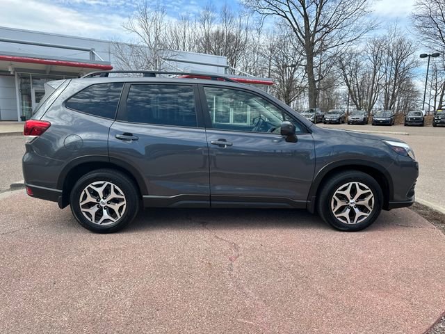 Used 2023 Subaru Forester Premium AWD/4WD image 6