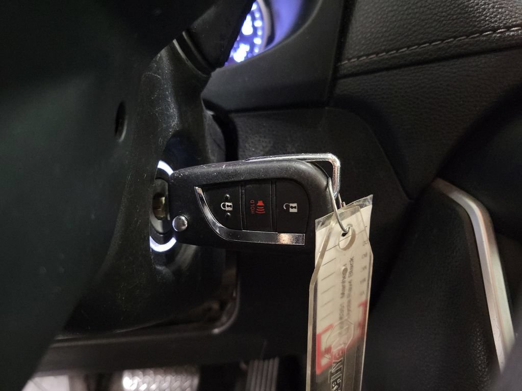 Used 2019 Toyota RAV4 LE FWD image 19