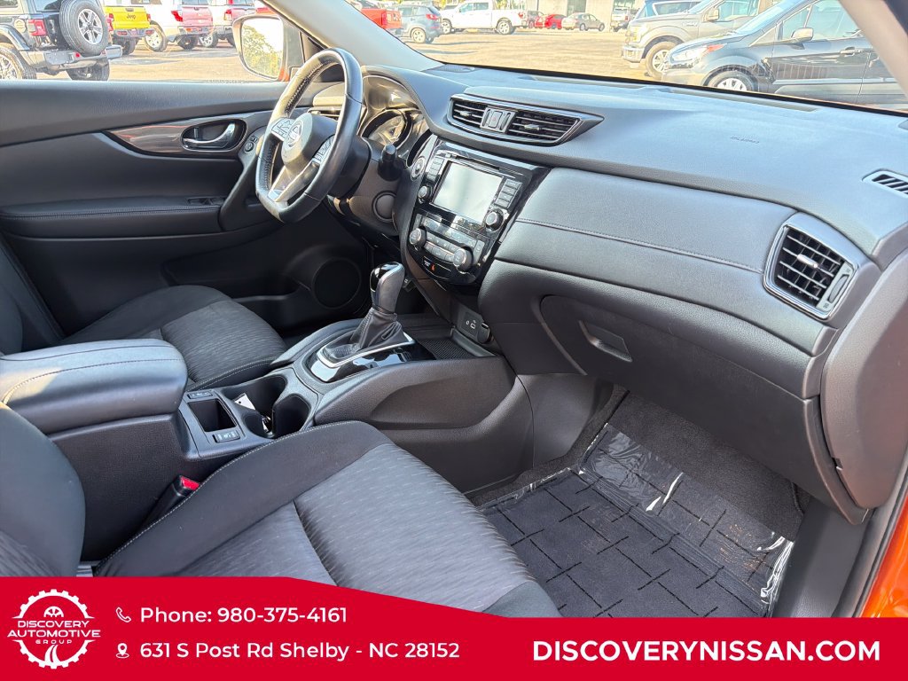 Certified 2019 Nissan Rogue SV FWD image 42