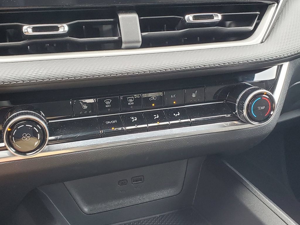 Certified 2026 Chevrolet Equinox LT FWD image 22