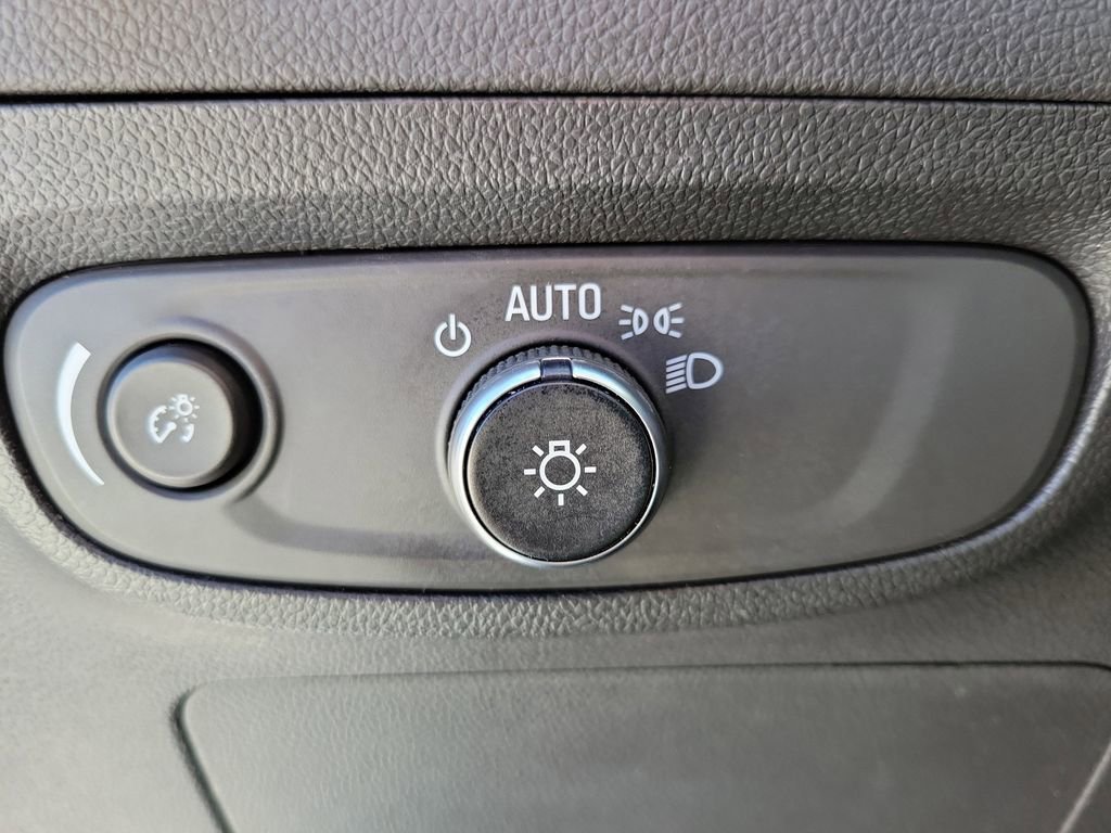 Used 2024 Buick Encore GX Preferred FWD image 19