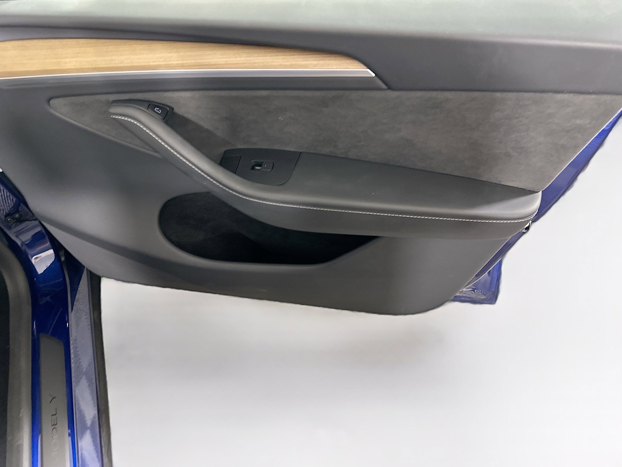 Used 2023 Tesla Model Y Long Range image 30