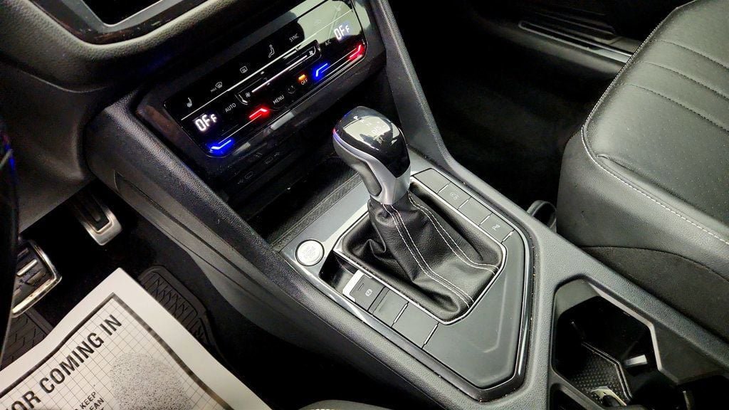 Used 2023 Volkswagen Tiguan SE R-Line FWD image 17