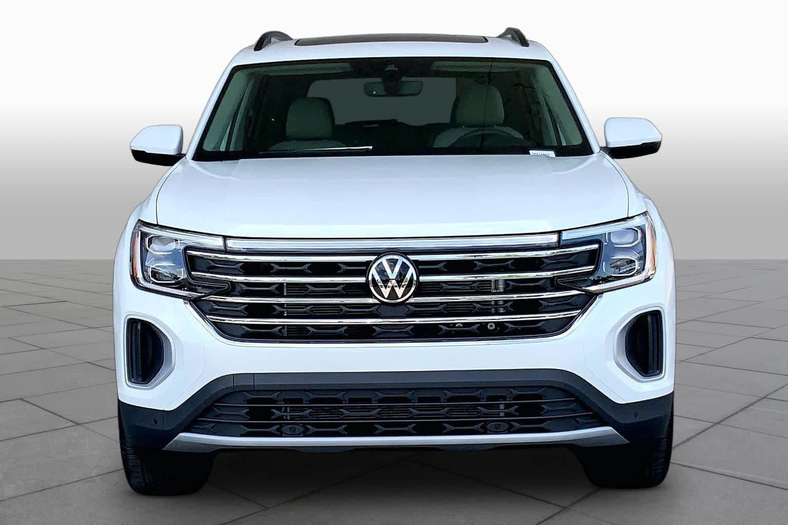 New 2026 Volkswagen Atlas SE FWD image 3