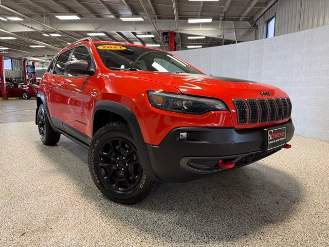 Used 2021 Jeep Cherokee Trailhawk AWD/4WD image 1