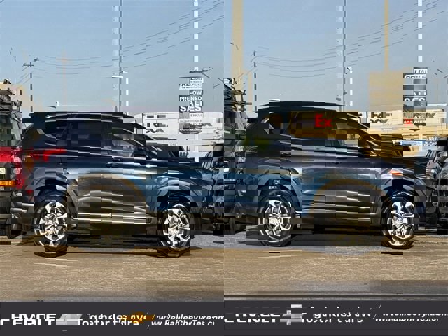 Used 2019 Hyundai Santa Fe SE image 6