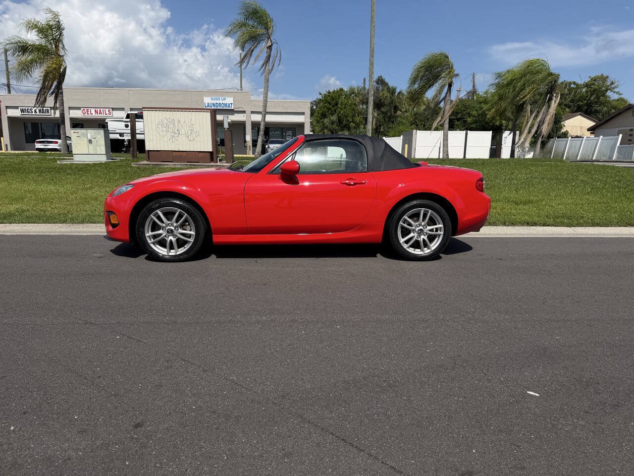 Used 2013 MAZDA MX-5 Miata Sport RWD image 7