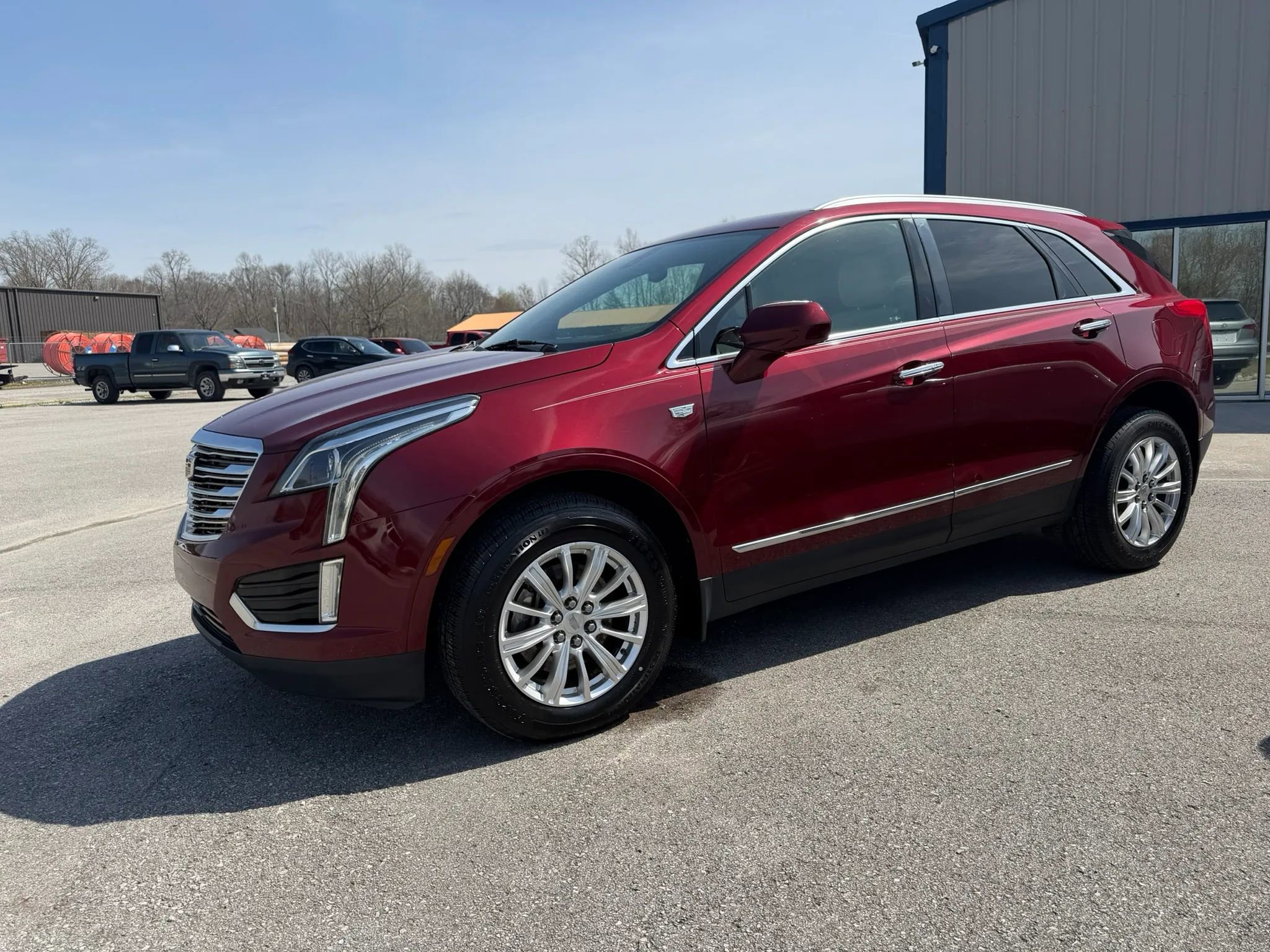 Used 2017 Cadillac XT5 FWD image 3