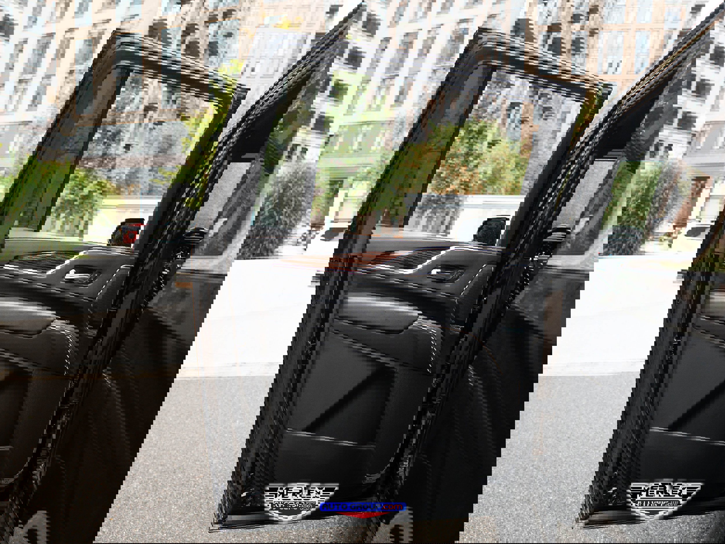 Used 2022 Cadillac Escalade ESV Premium Luxury image 48