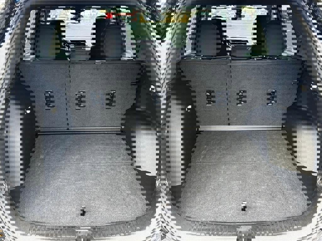 Used 2025 GMC Terrain Elevation image 4