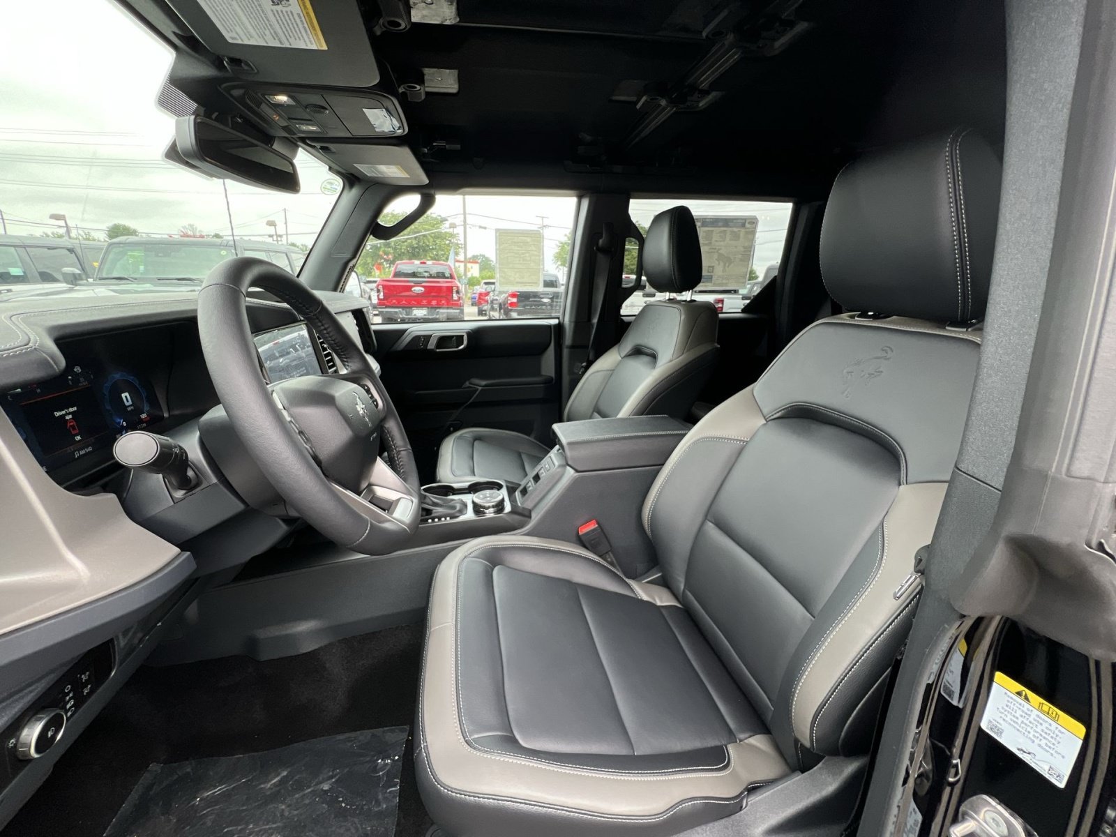 New 2026 Ford Bronco Outer Banks AWD/4WD image 13