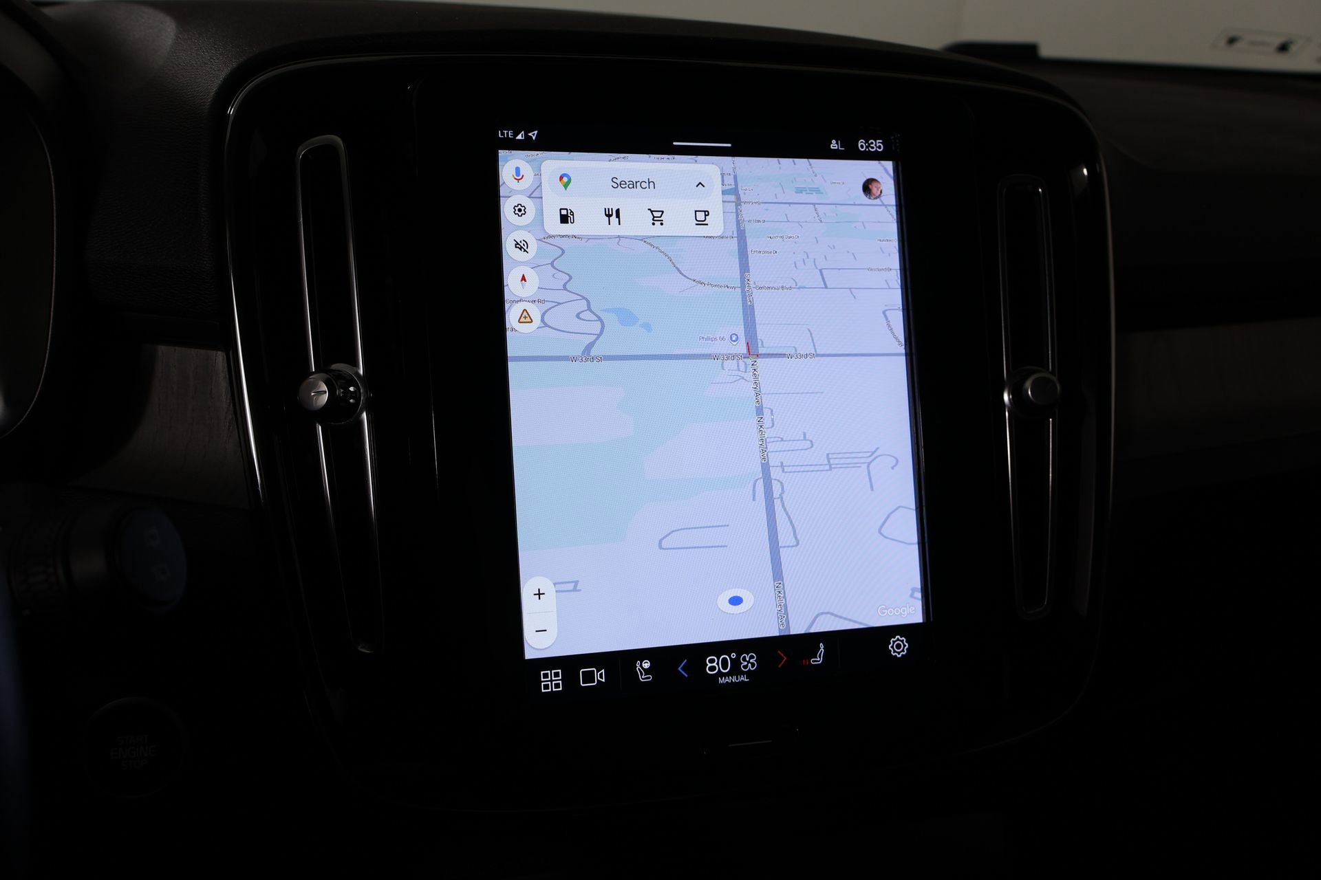 Used 2024 Volvo XC40 B5 Ultimate w/ Protection Package Premier image 7