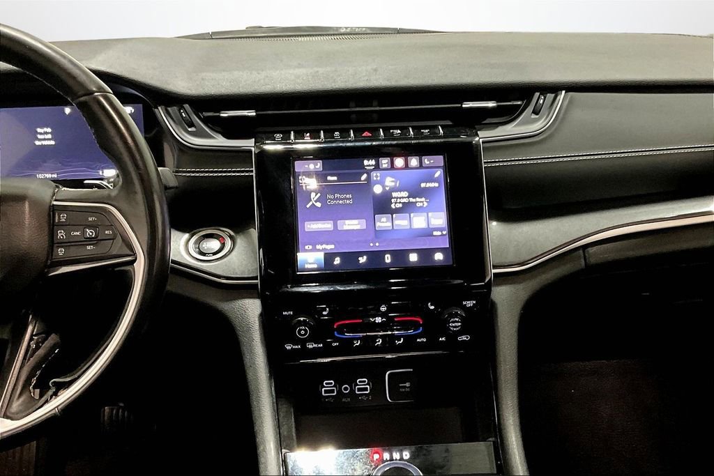 Used 2022 Jeep Grand Cherokee L Laredo image 9