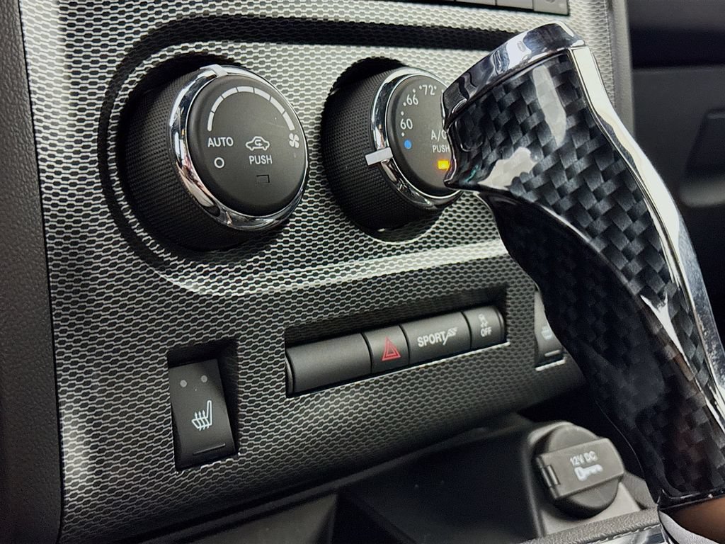 Used 2012 Dodge Challenger R/T RWD image 15