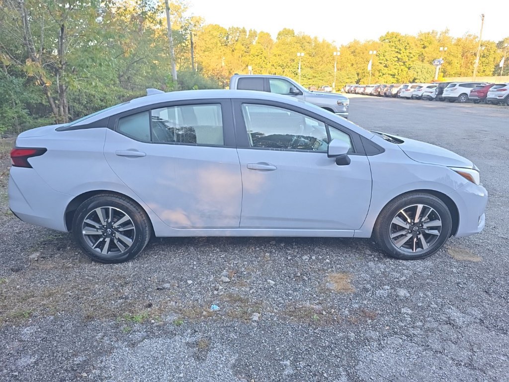 Used 2025 Nissan Versa SV FWD image 9