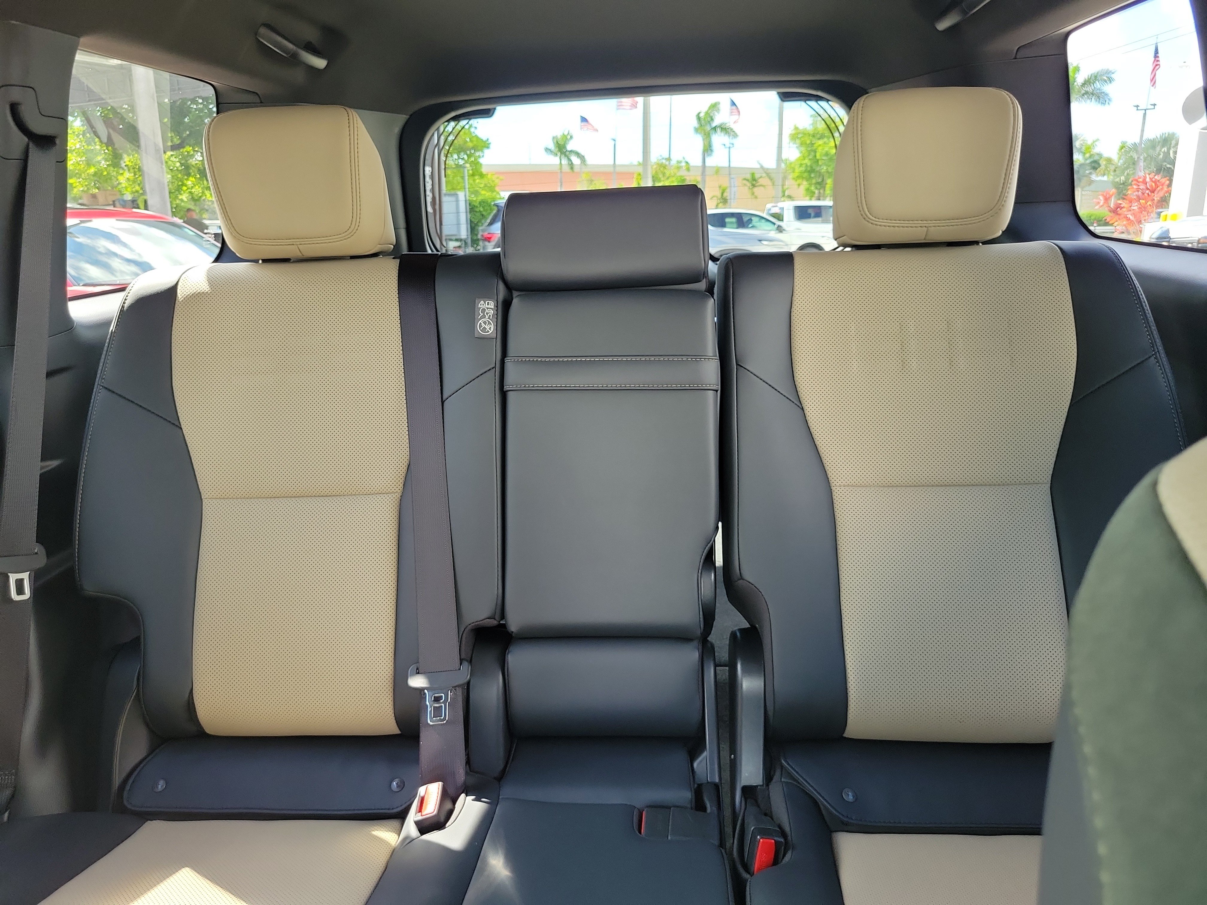 Used 2025 Lexus GX 550 AWD/4WD image 17
