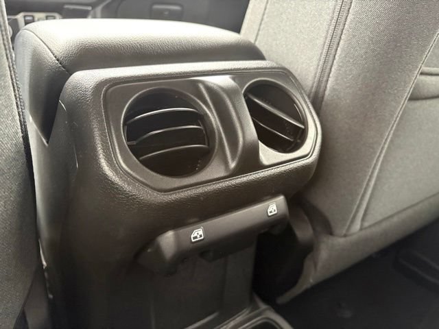 Used 2025 Jeep Wrangler Unlimited Sport AWD/4WD image 24