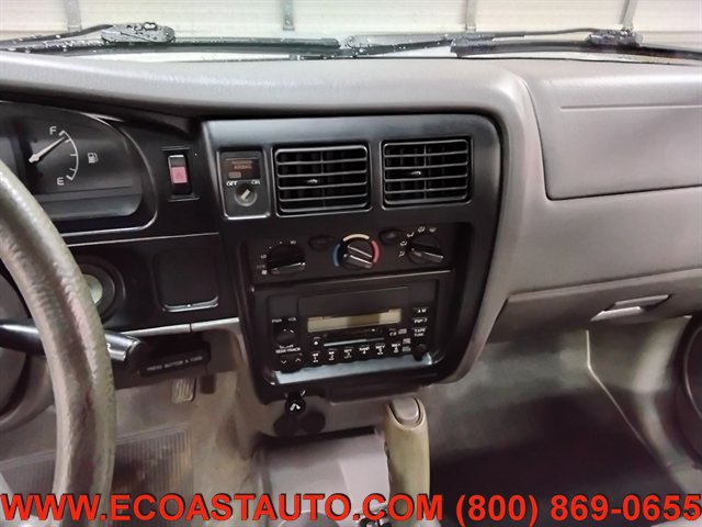 Used 2001 Toyota Tacoma 2WD Regular Cab image 12