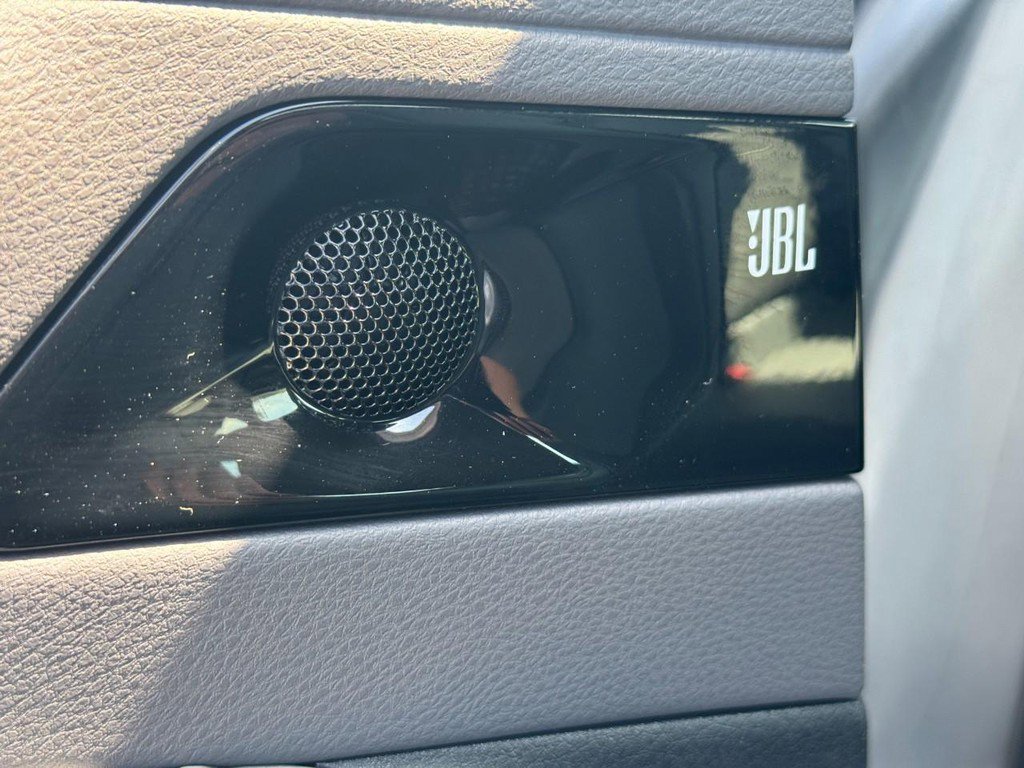 Used 2019 Toyota Avalon Limited w/ Protection Package image 15